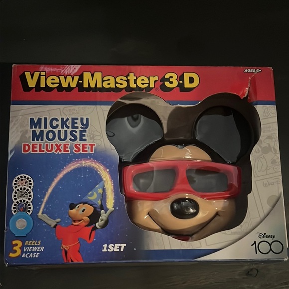 Disney Mickey Mouse View-Master 3-D Set with Red and Black - Picture 1 of 1
